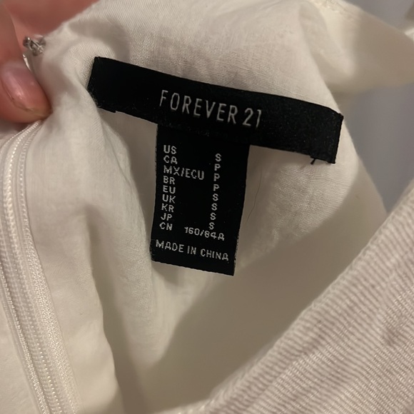 WHITE MINI DRESS 💍 - Picture 3 of 4